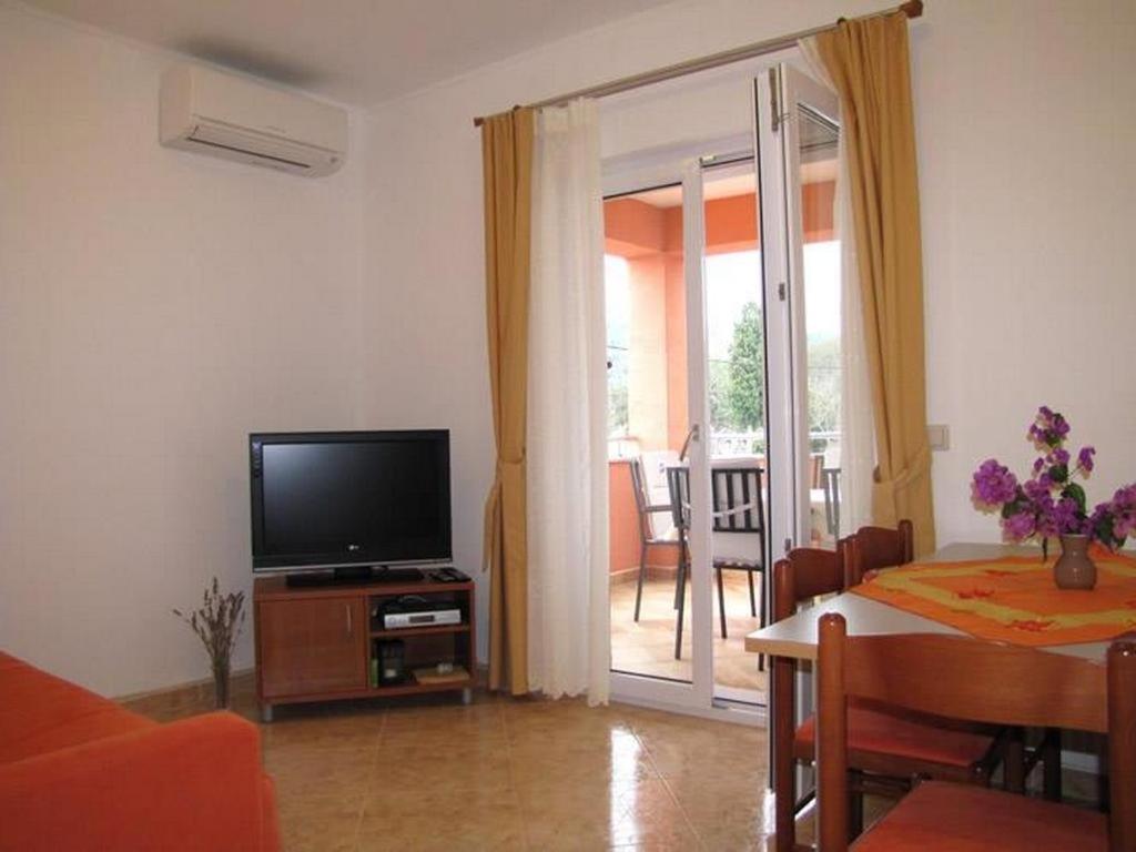 Family Friendly Apartments With A Swimming Pool Nevidjane, Pasman - 18054 Nevidane Exterior photo